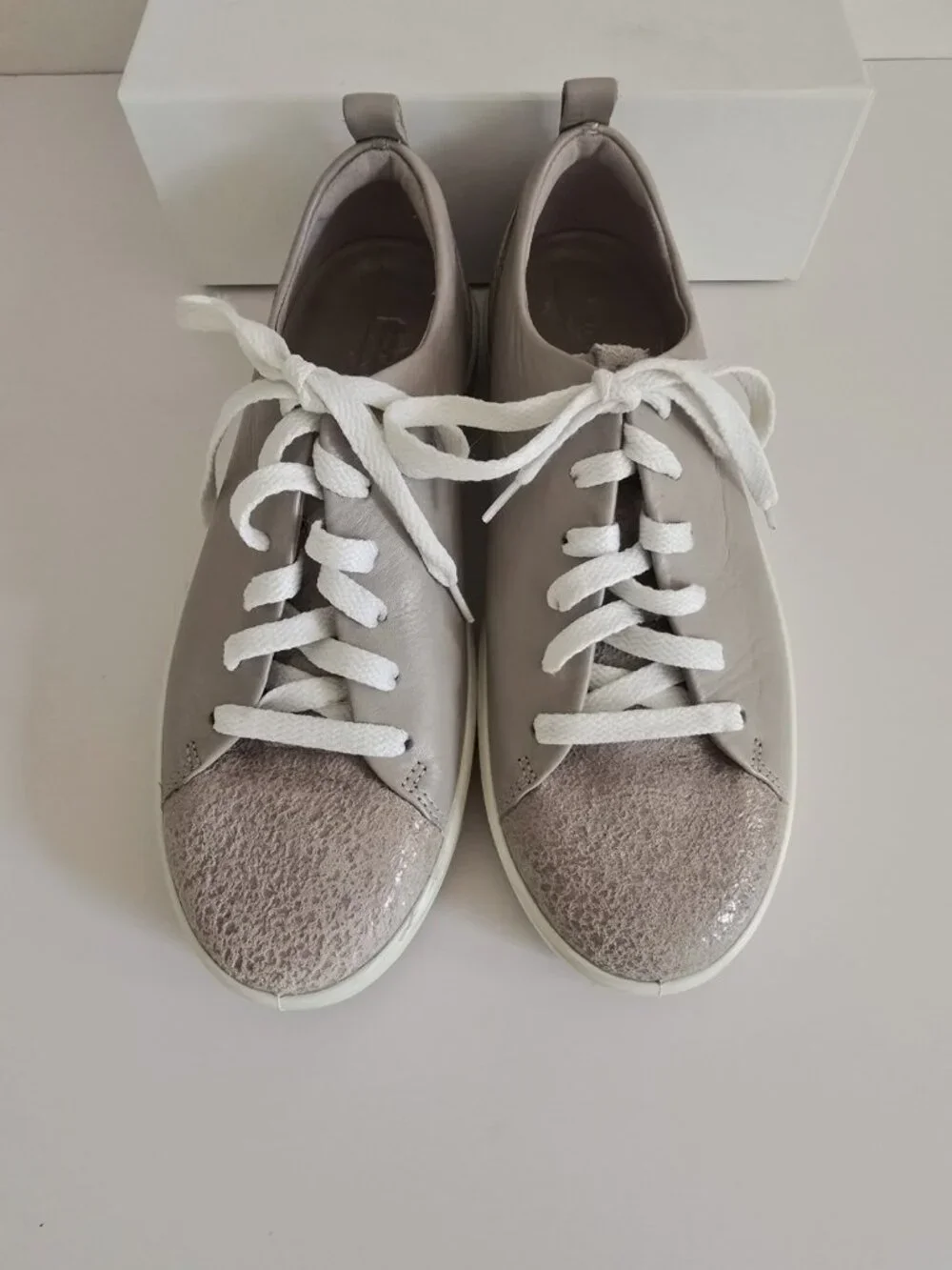 Ecco Soft 7 Grey Gray Lace Up Leather Shoes Sneakers Size 7 Womens Embossed